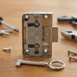 Serrure en applique l. 39 mm x H. 55 mm x EP. 9 mm