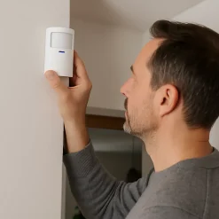 Système d'alarme connecté Sans Abonnement Daewoo Vigilia Wifi - 1 caméra + 6 accessoires - Batterie et sirène intégrées