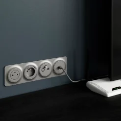 Triple prise avec terre prêt câblée Jacobsen Espen aluminium composable