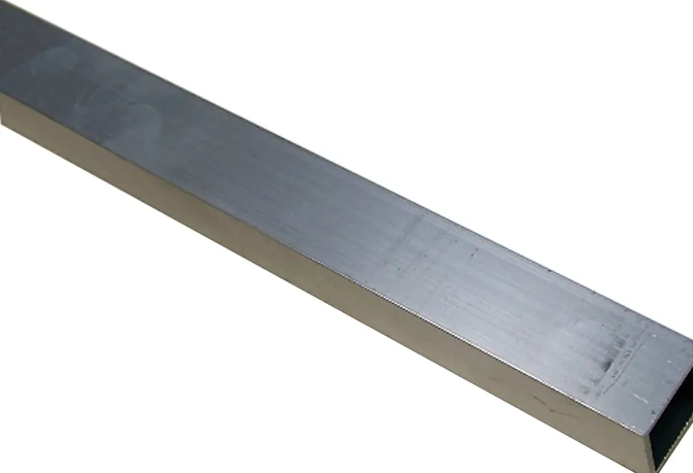 Tube carré aluminium brut 20 x 20 mm, 2 m