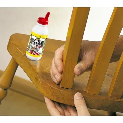 UHU Colle à bois express - Plus forte que le bois, résistante à l'humidité, embout de précision, transparente, biberon 250g