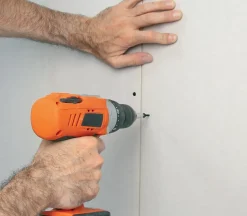 Vis Auto Perceuse 45 mm Semin - Fixation des Plaques de Plâtre sur l'Ossature - Intérieur - Boîte de 1000 Pièces (Lot de 3000)