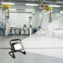 WAINGRO 50W : Projecteur de travail LED SMD 50W avec support de terre et câble 3m